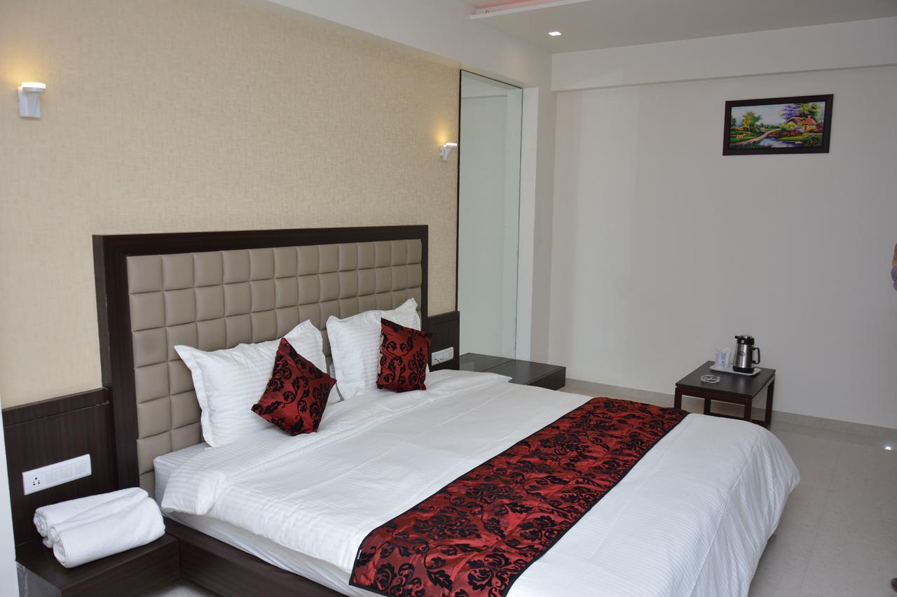 Hotel Darshan Rajula Exterior photo